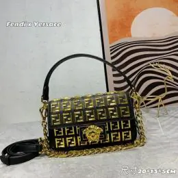 sac bandouliere Fendi